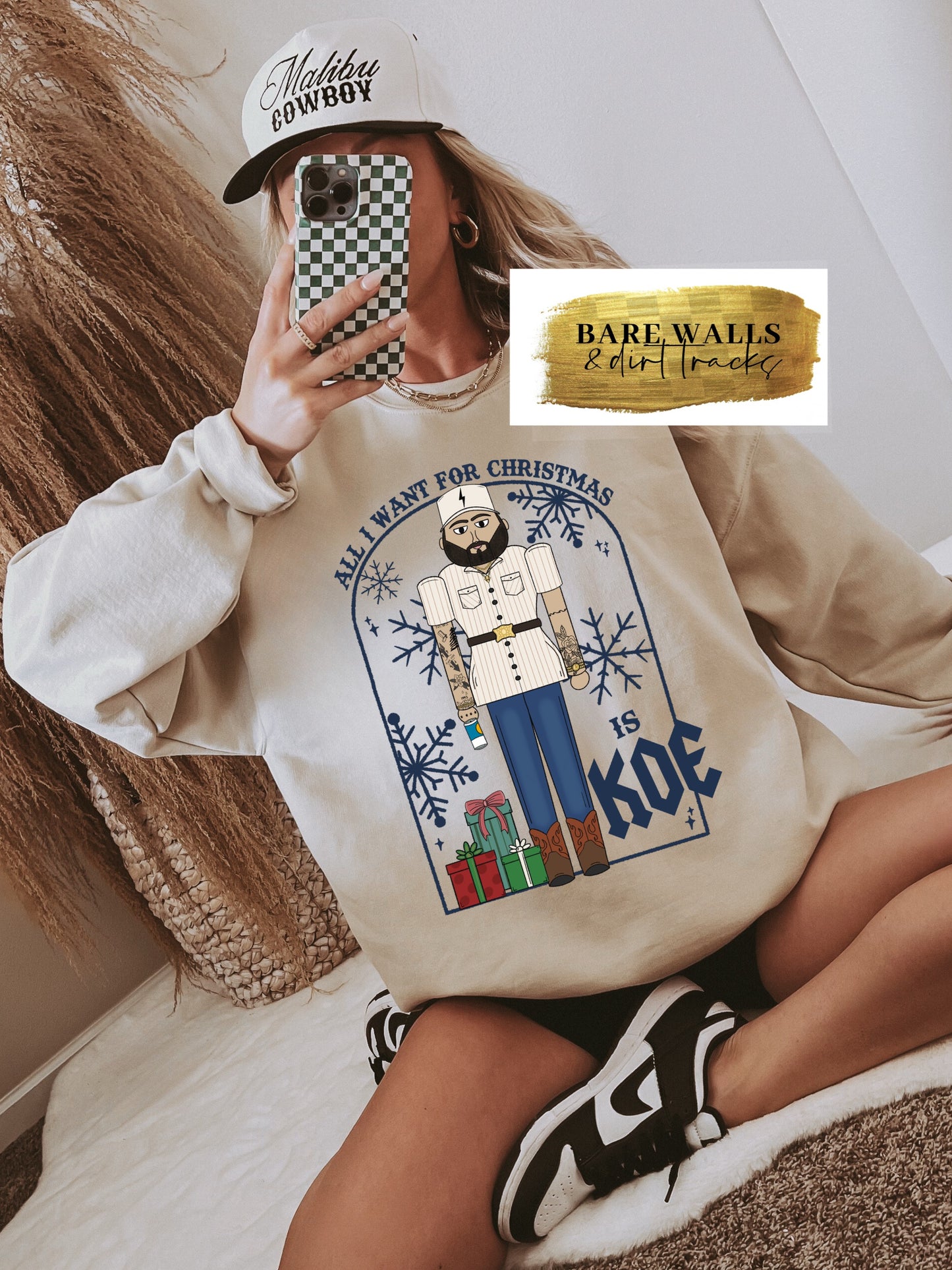 Singer : all I want for Christmas sweatshirt